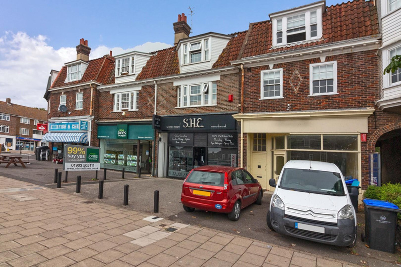 George V Avenue, Worthing