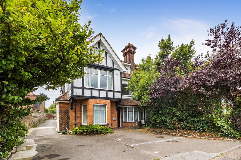 Broadwater Road, Worthing