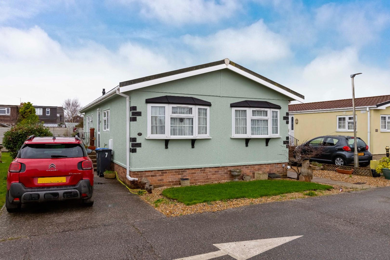 The Broadway, Lancing