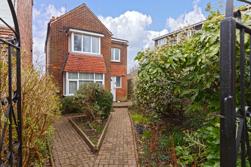 Southdown Avenue, Portslade