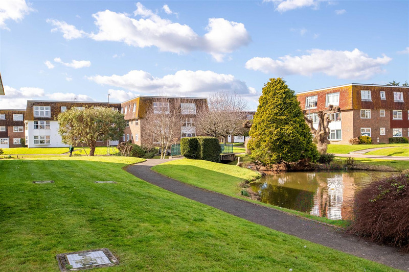 Westlake Gardens, Worthing