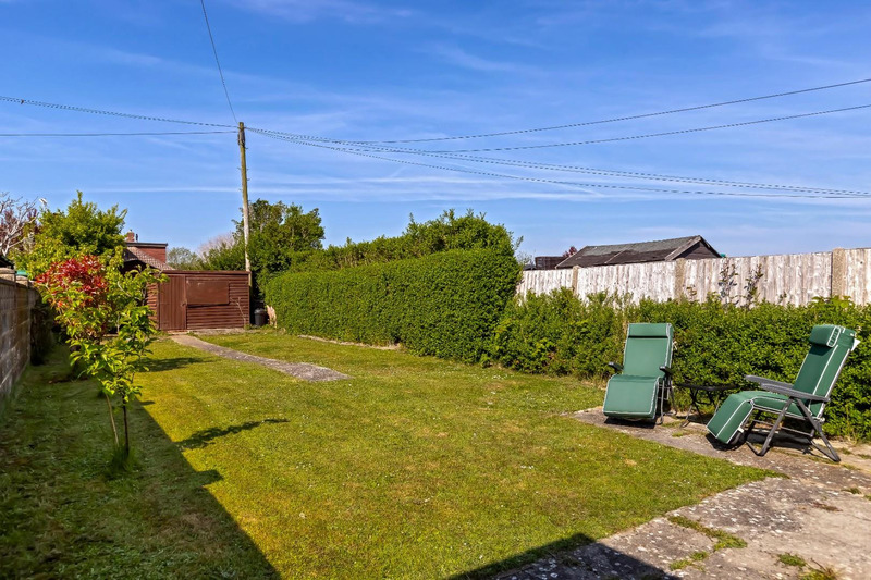 George V Avenue, Lancing
