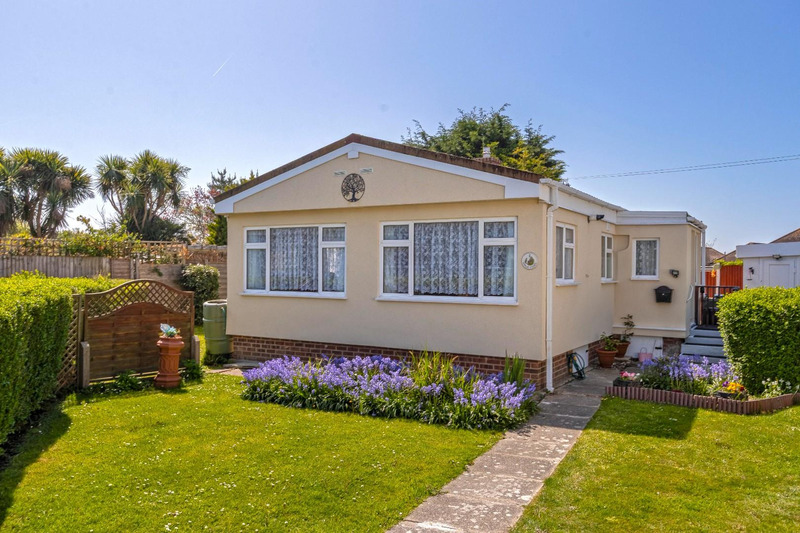 The Broadway, Lancing