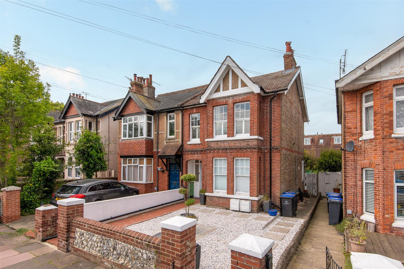 Valencia Road, Worthing