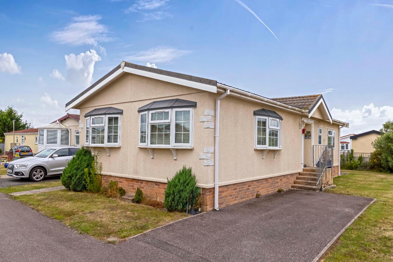 The Broadway, Lancing