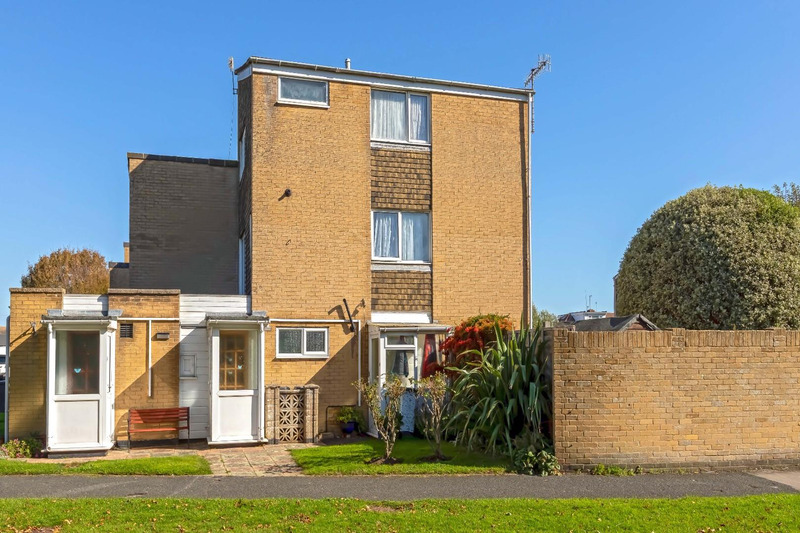 Laburnum Close, Lancing