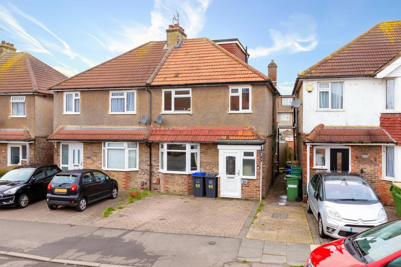 First Avenue, Lancing