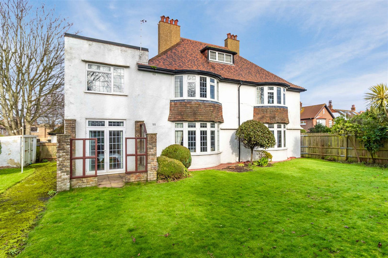 Abbotts Close, Worthing Central, Worthing