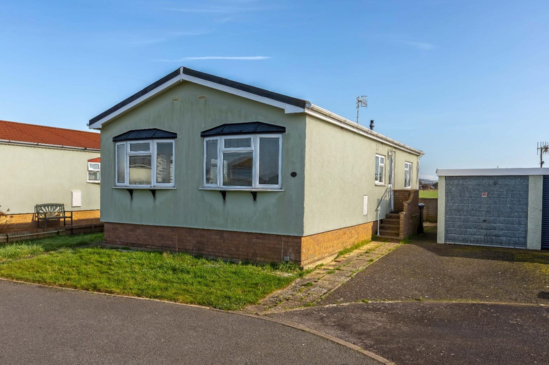 The Broadway, Lancing