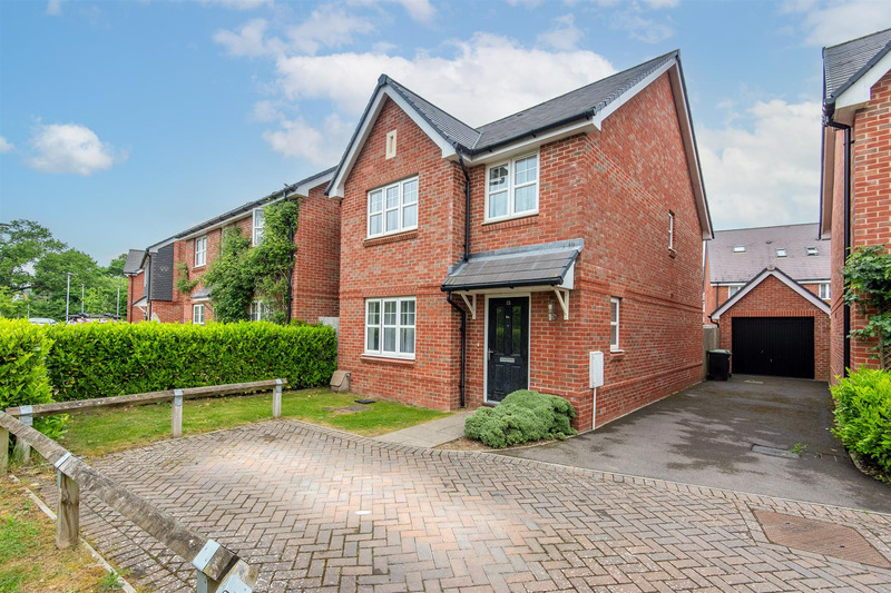 Gladiolus Grove, Worthing