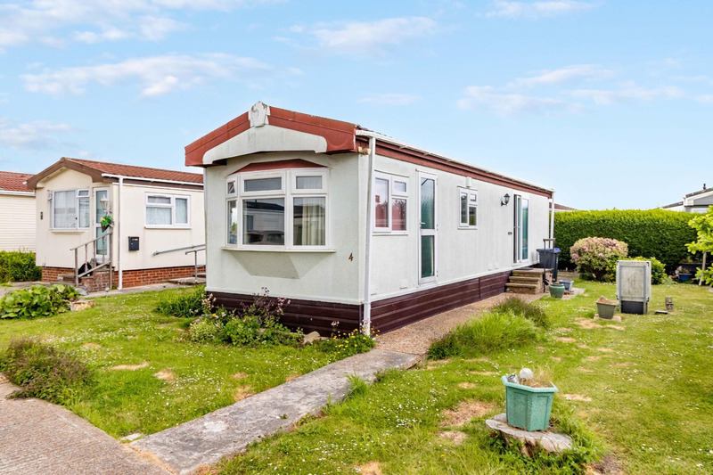 The Broadway, Lancing
