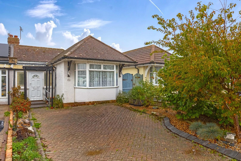 George V Avenue, Lancing